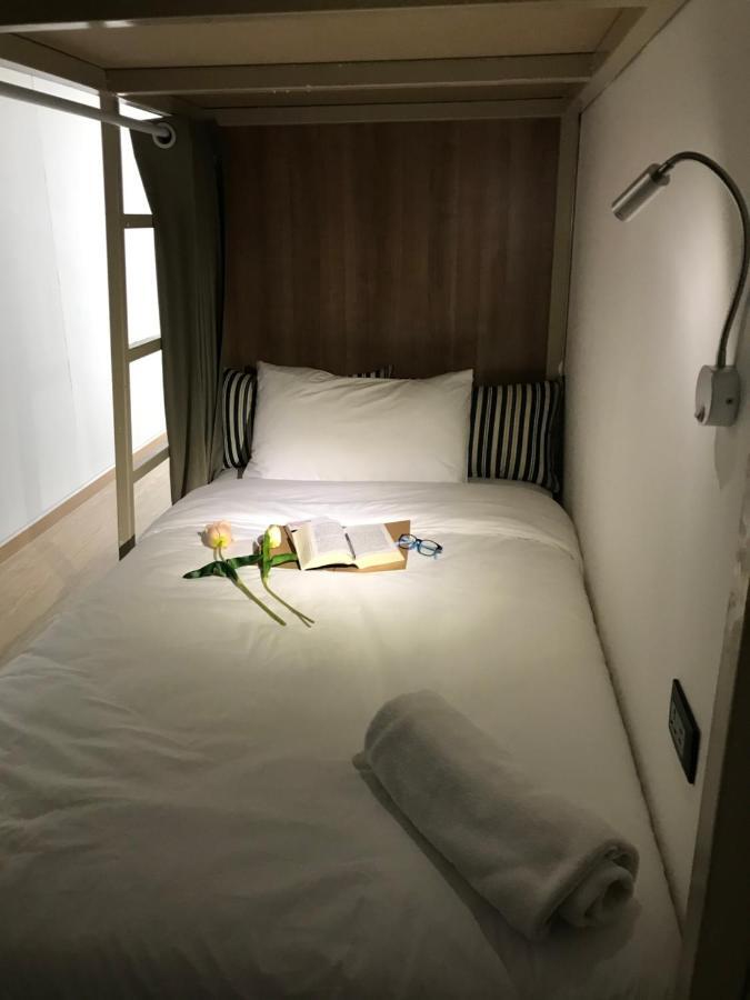 Vive Silom Hotel Bangkok Exterior photo